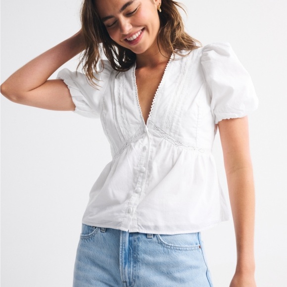 Abercrombie & Fitch Tops - Abercrombie & Fitch White Puff Sleeve Blouse